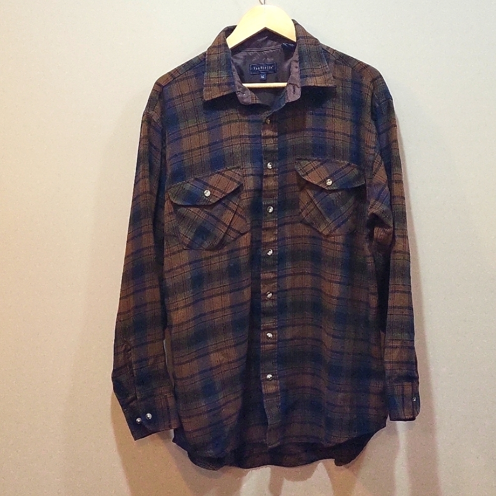Large Tall Van Heusen plaid warm button down shirt EUC